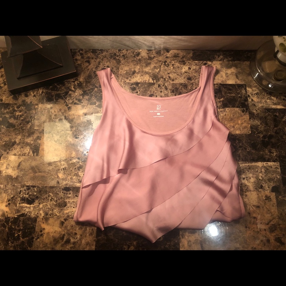 Women’s New York and Company blouse.